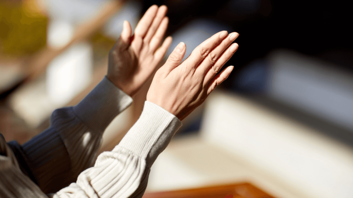 सच्ची कृतज्ञता क्या है? अच्छा महसूस बनाम अच्छा कर्म